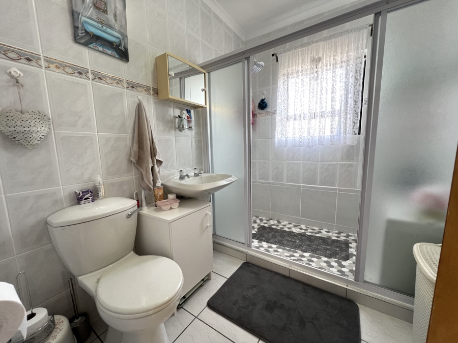 3 Bedroom Property for Sale in Jeffreys Bay Central Eastern Cape